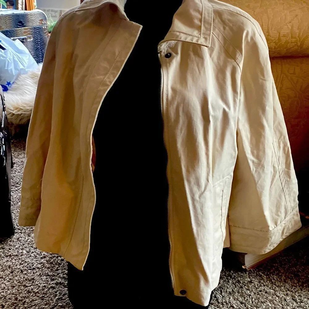 Old Navy all weather Beige jacket 🧥 pea coat small